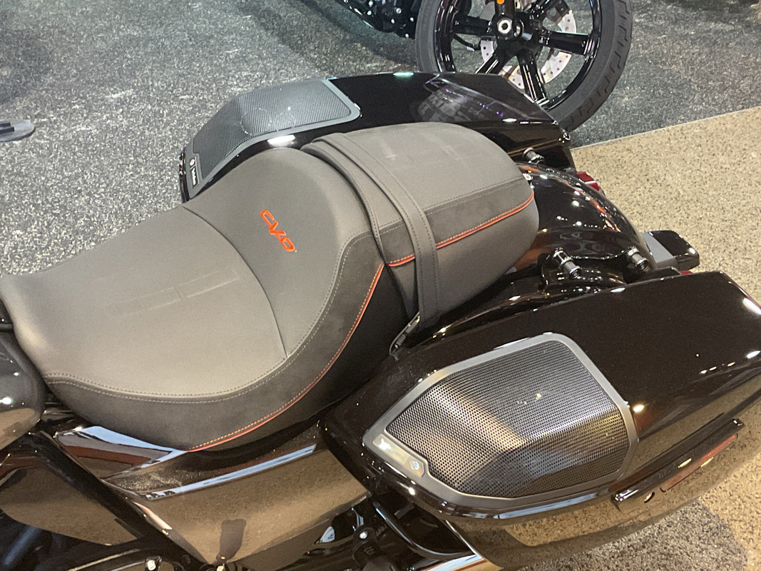 CVO® Road Glide®