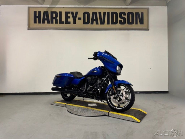 Street Glide®