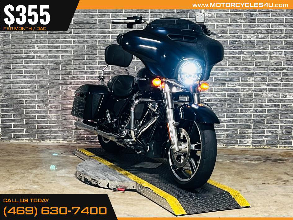 Street Glide®