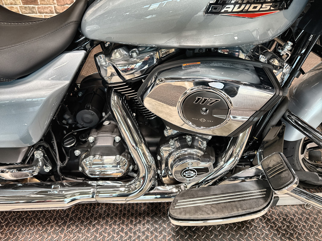 Road Glide®