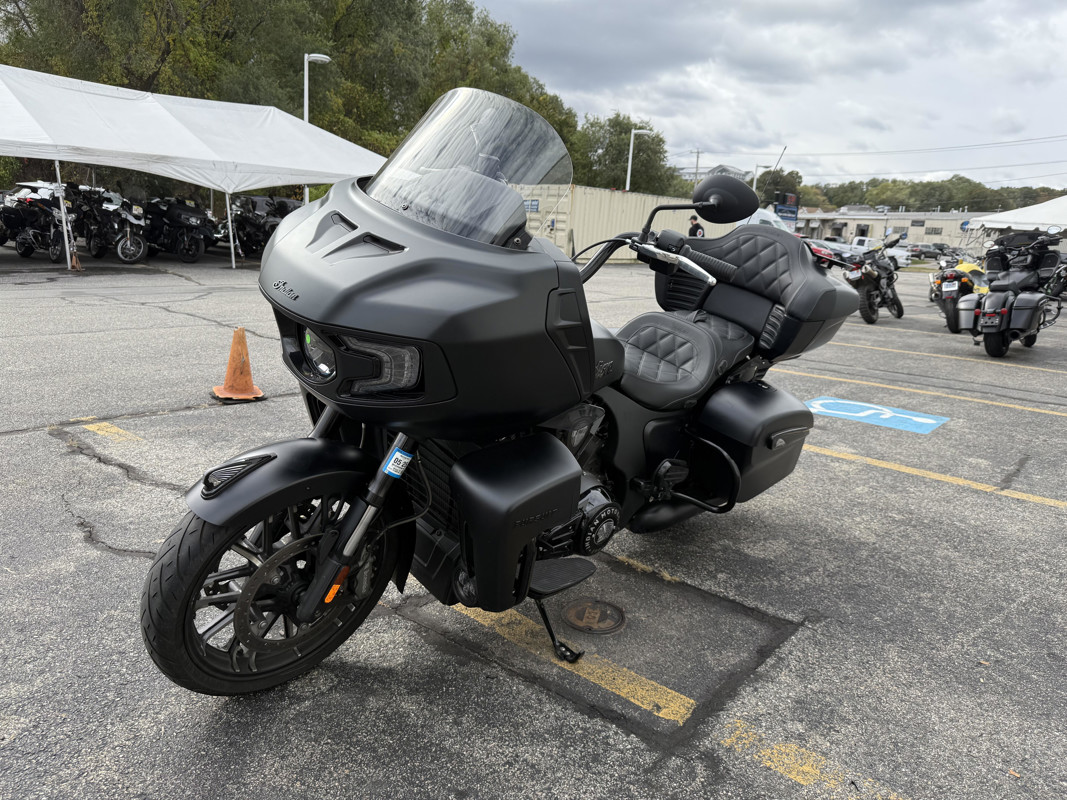 Pursuit Dark Horse Premium Package