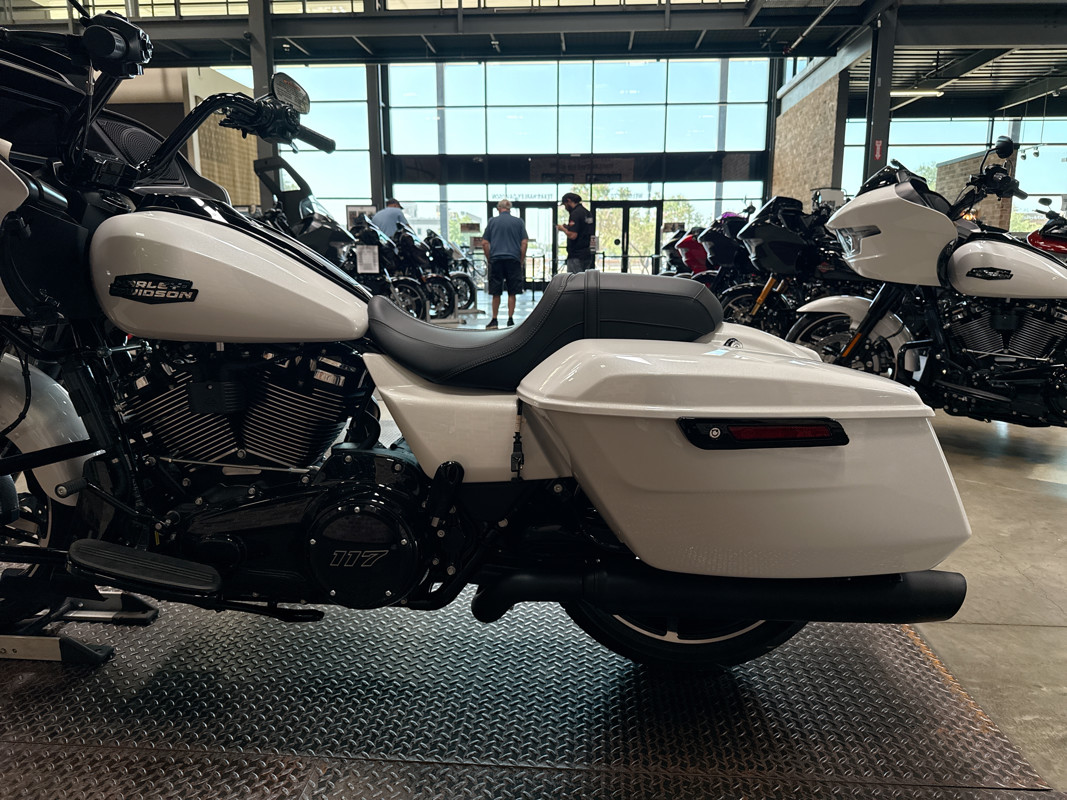 Road Glide®