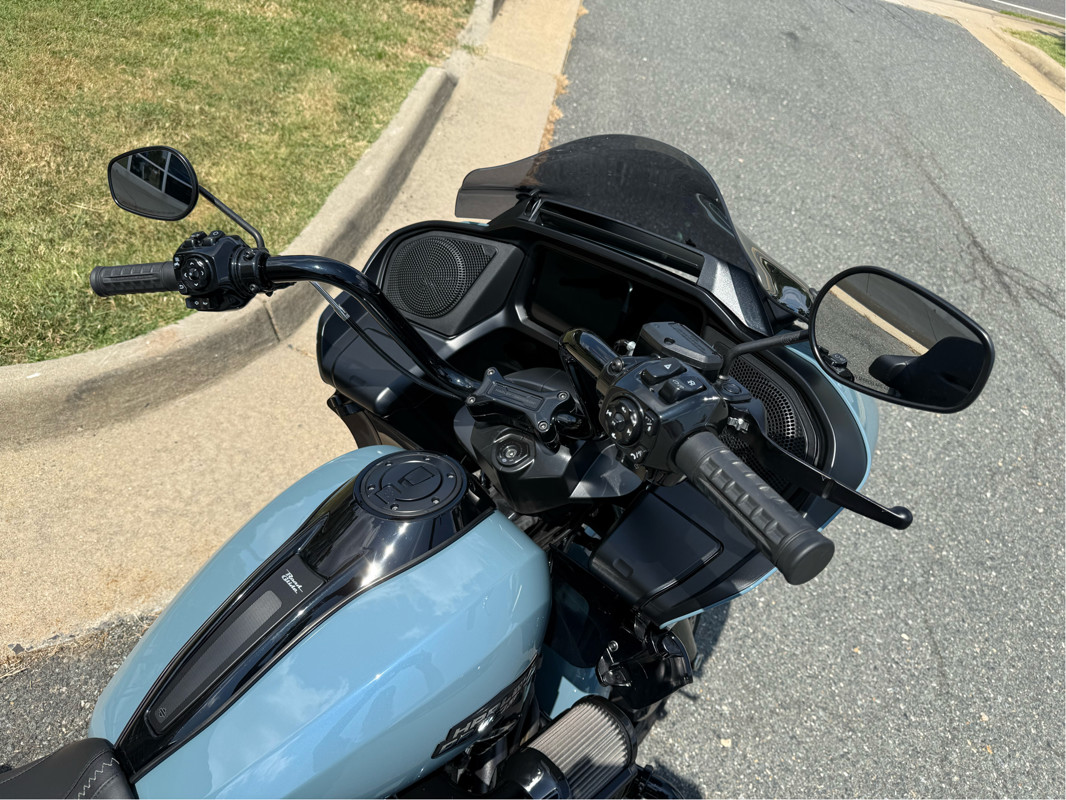 Road Glide®