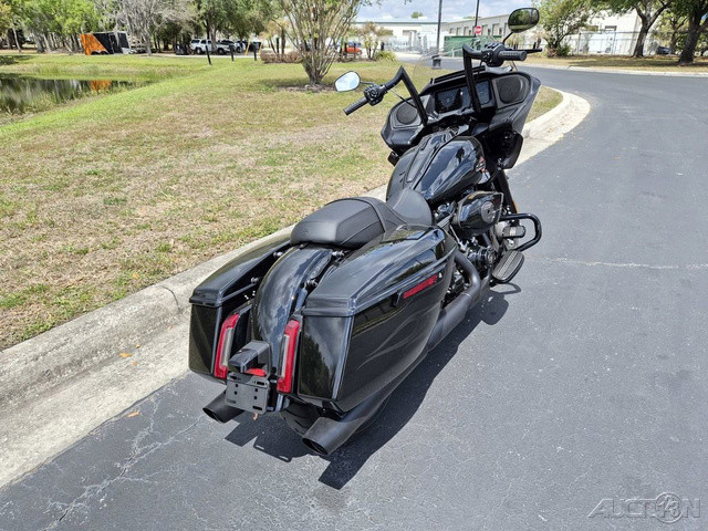 Road Glide®