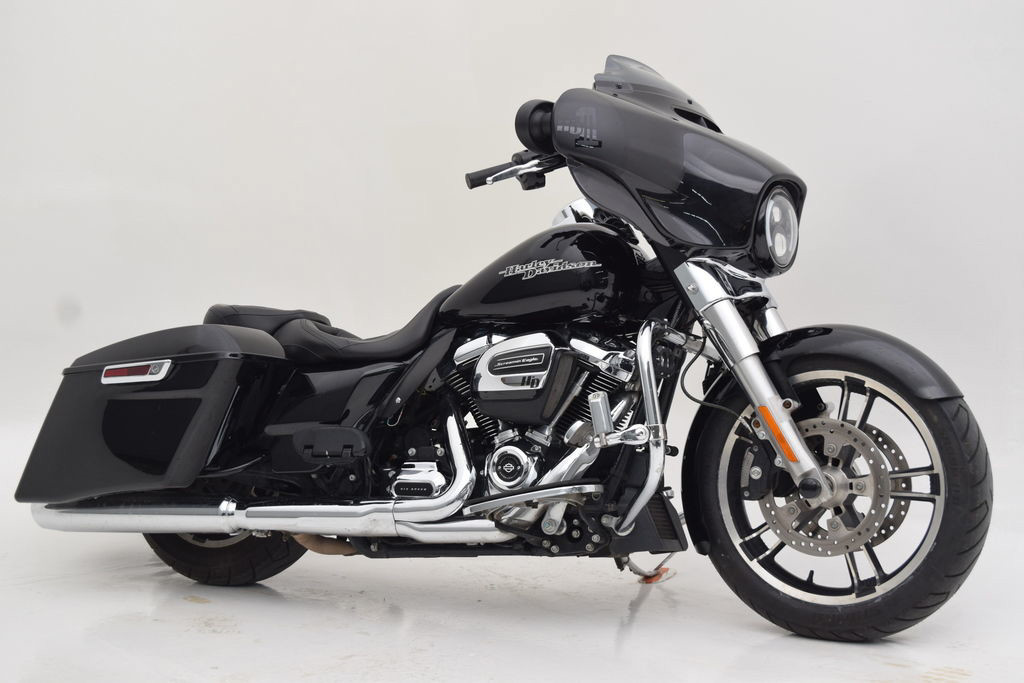 Street Glide®