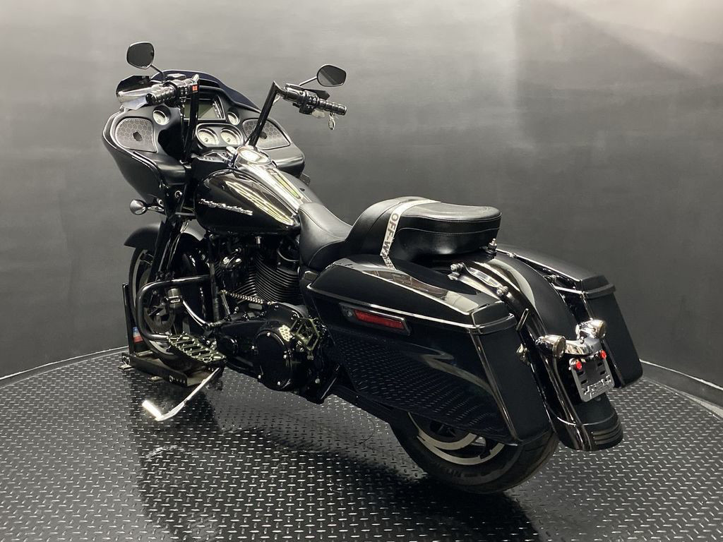 Road Glide®
