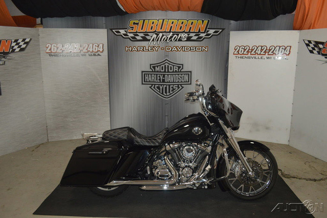 Street Glide®