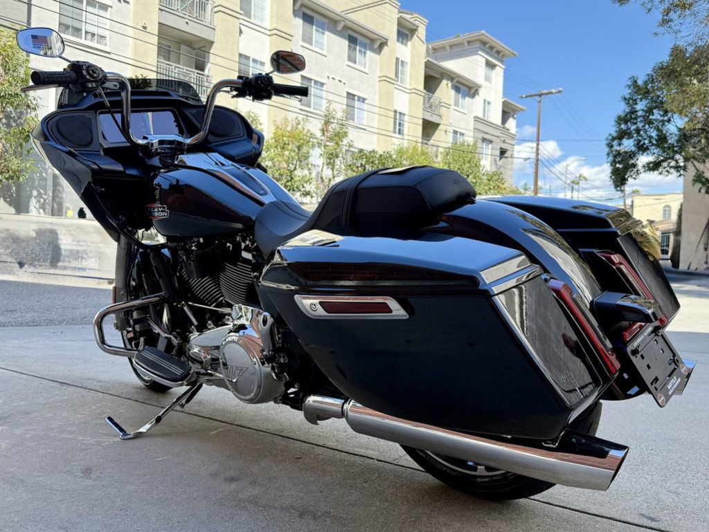 Road Glide®