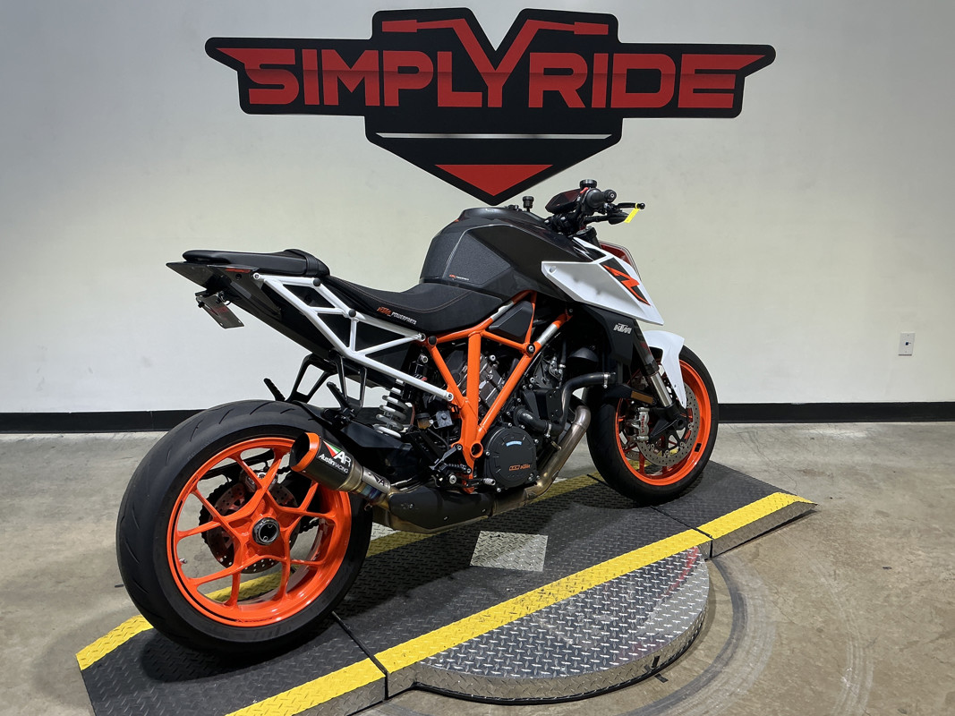 1290 Super Duke R 