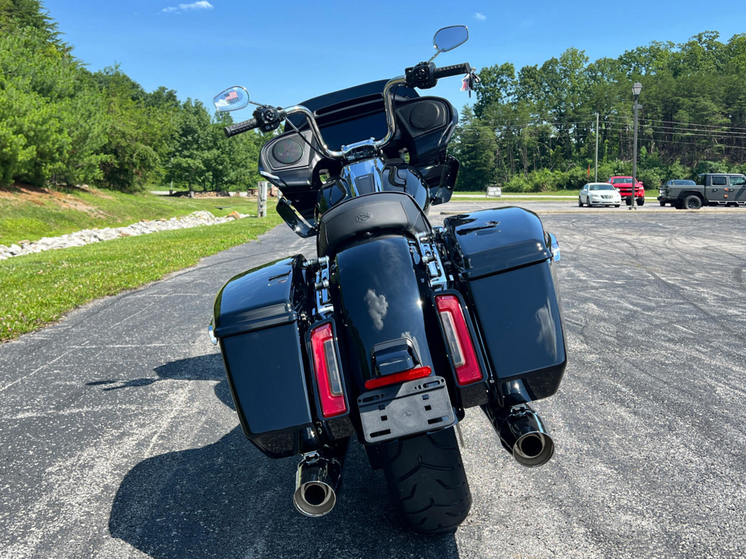 Road Glide®