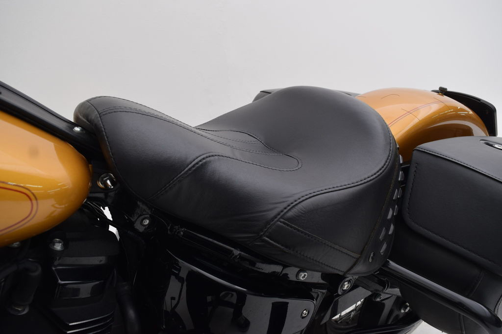 Heritage Classic 114