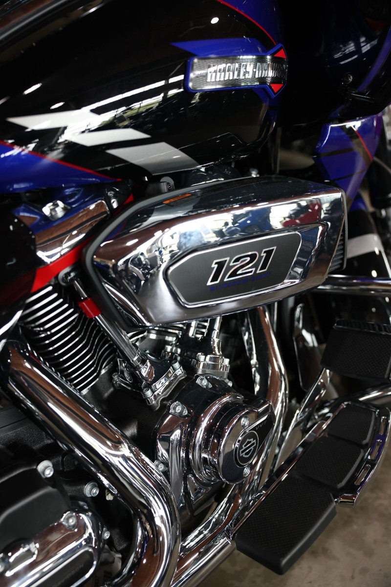 CVO® Road Glide®