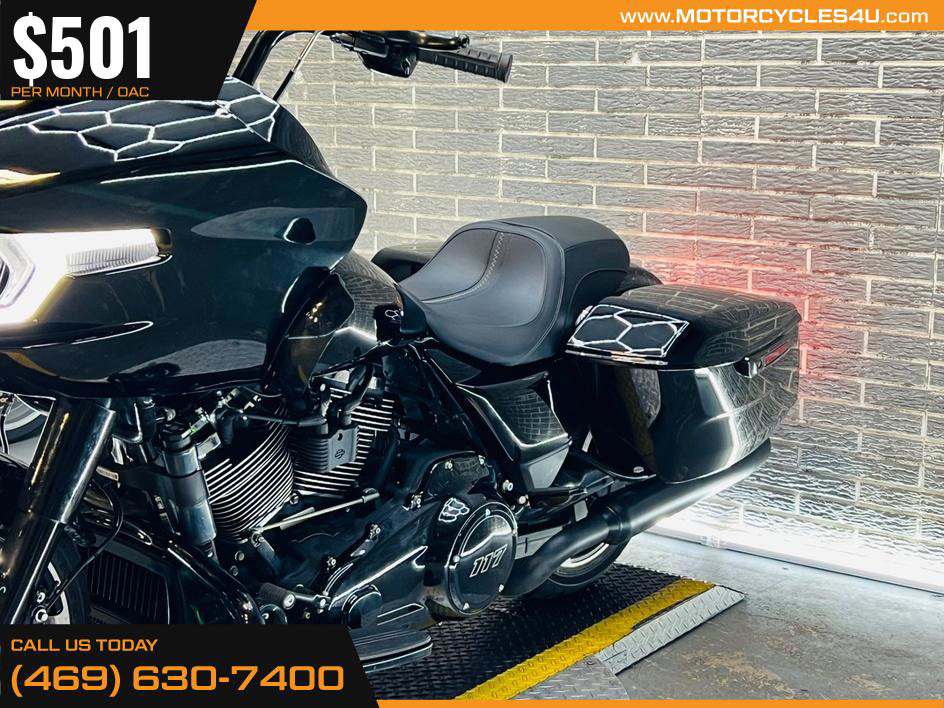 Road Glide®
