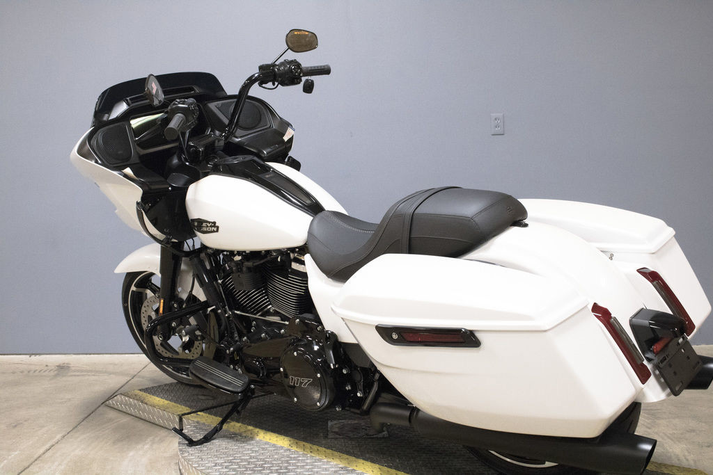 Road Glide®
