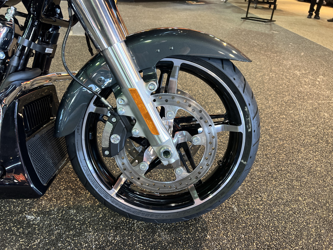Road Glide®