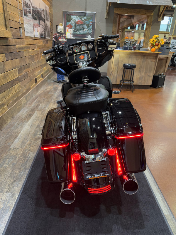 Street Glide®