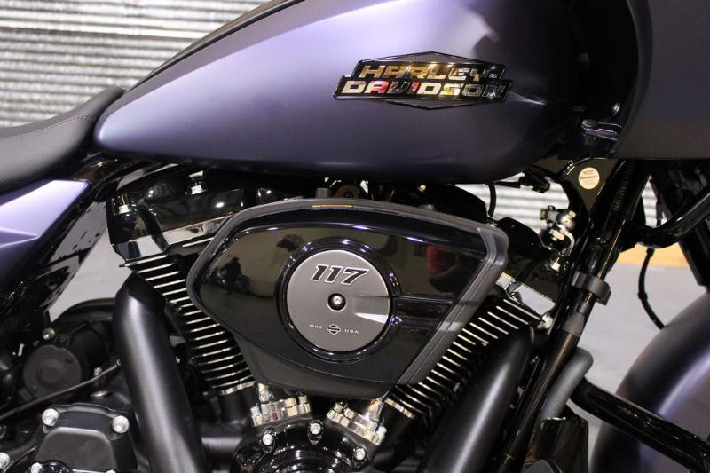 Road Glide®