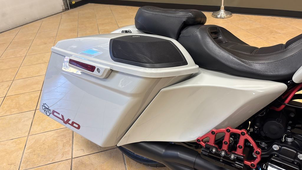 CVO® Road Glide®