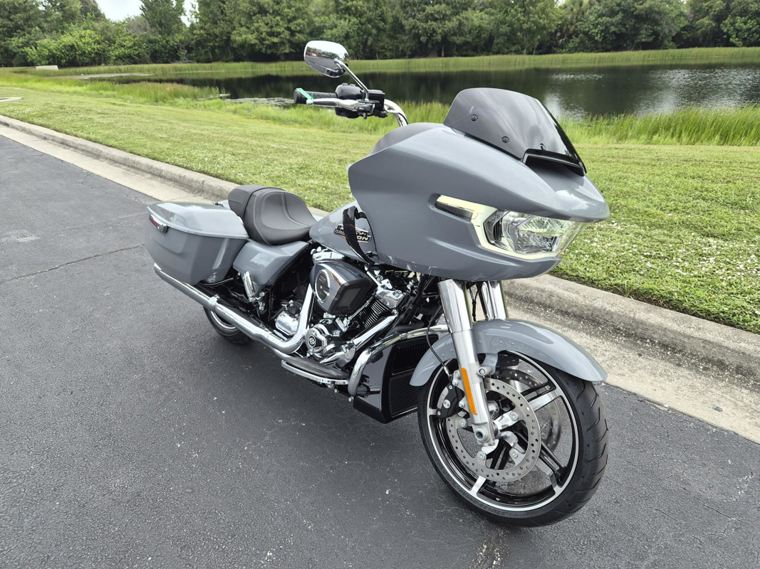 Road Glide®
