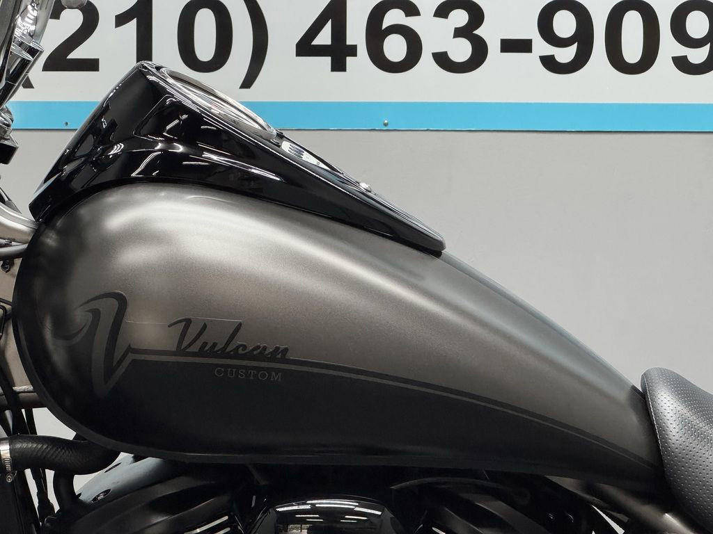 Vulcan 900 Custom