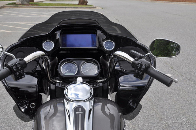 Road Glide® 3