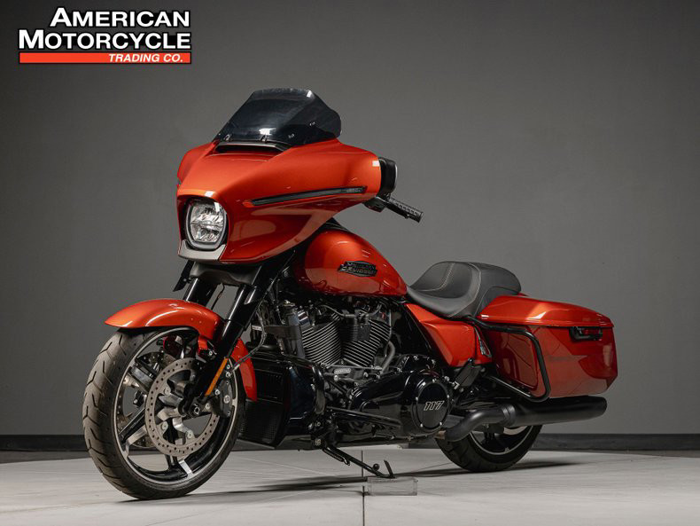 Street Glide®