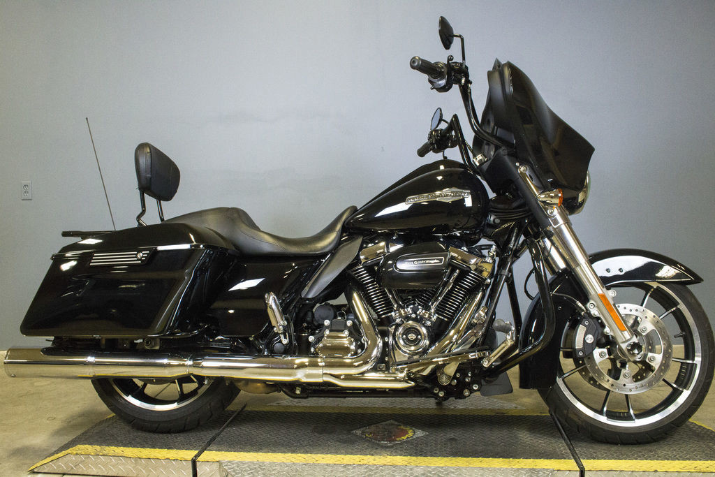 Street Glide®