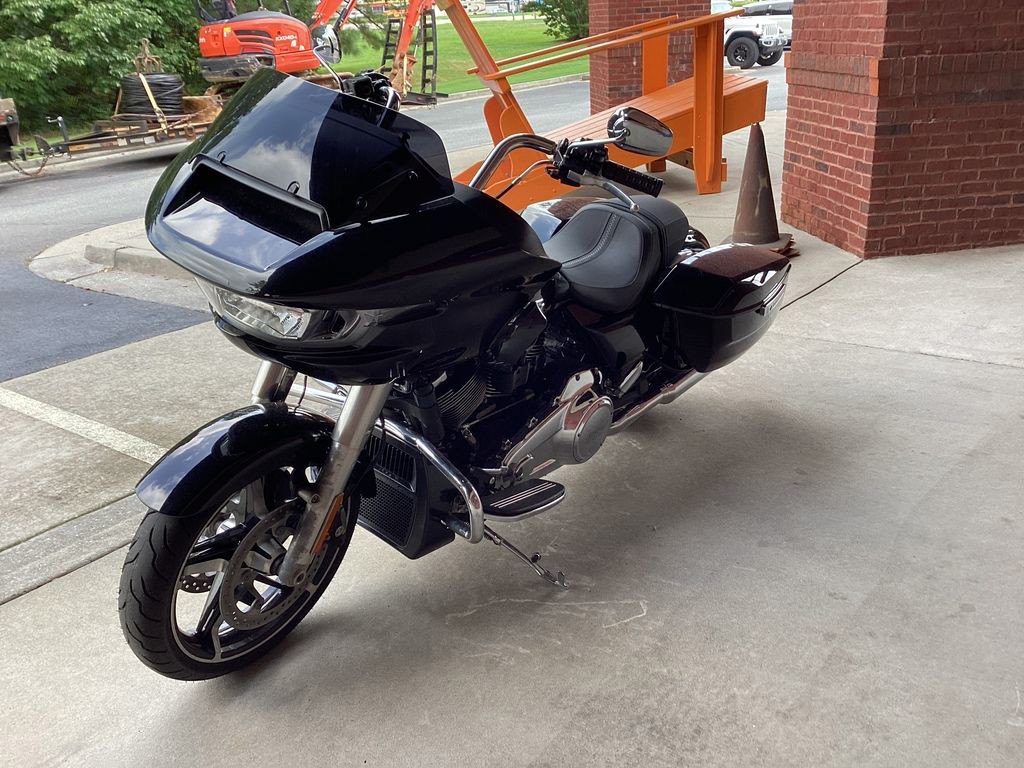 Road Glide®