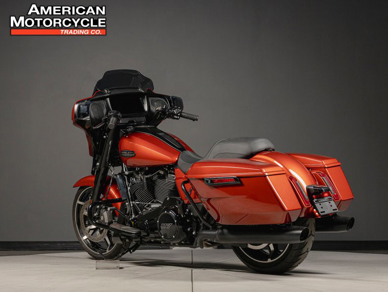 Street Glide®