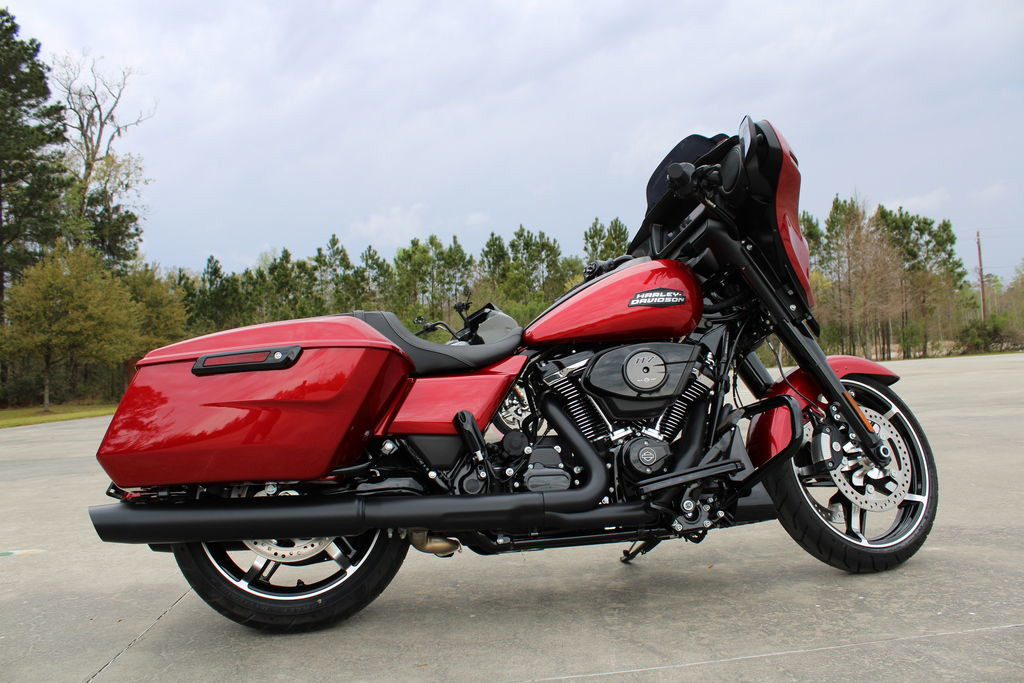 Street Glide®