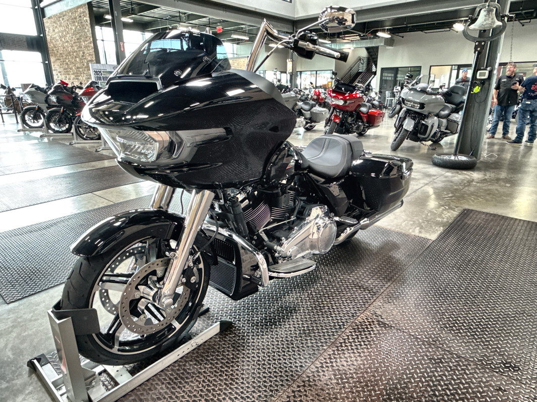 Road Glide®