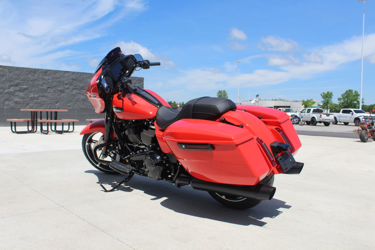 Street Glide®