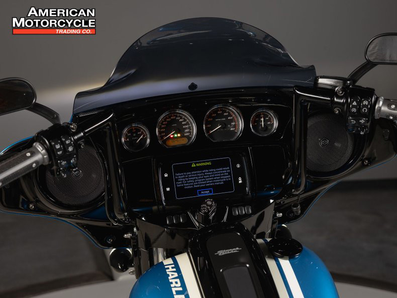 Street Glide® ST