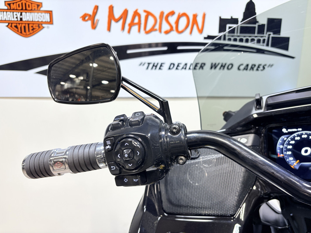 CVO® Road Glide®