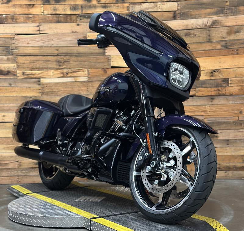 Street Glide®