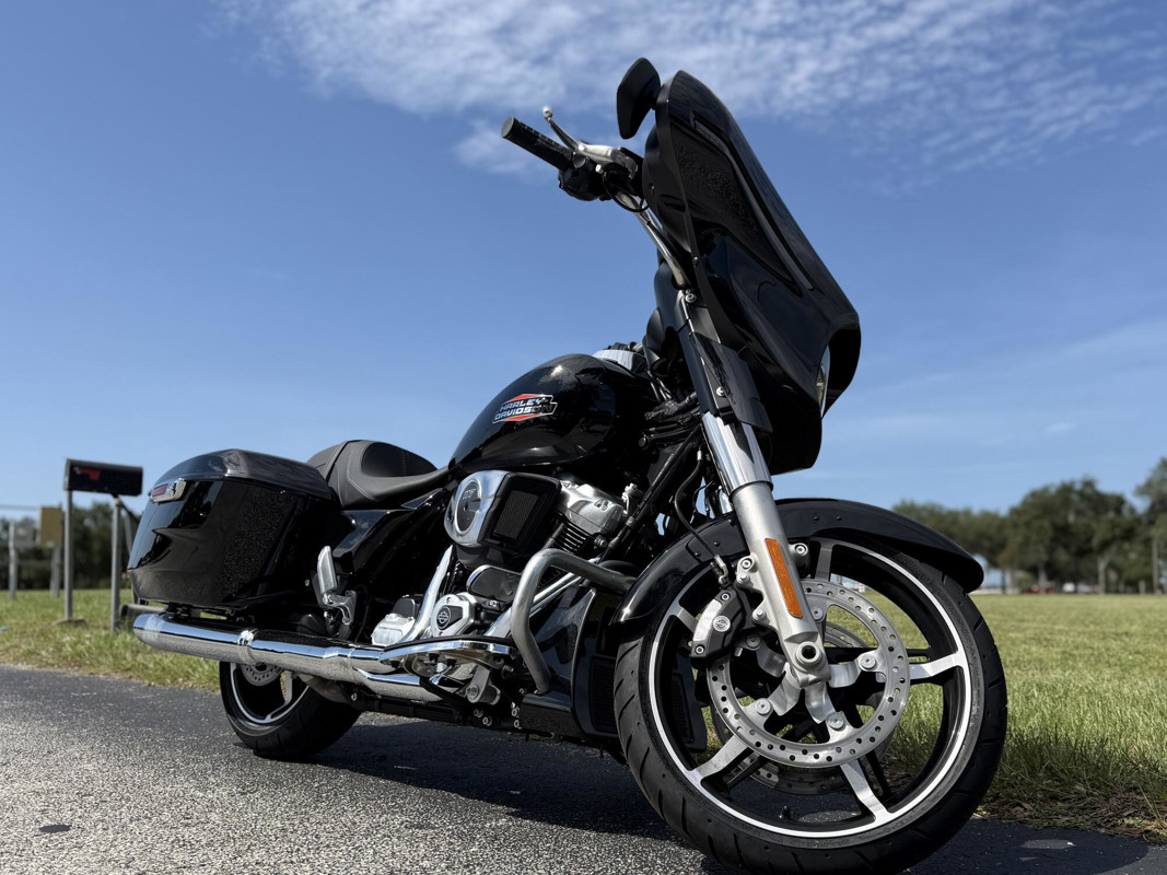 Street Glide®