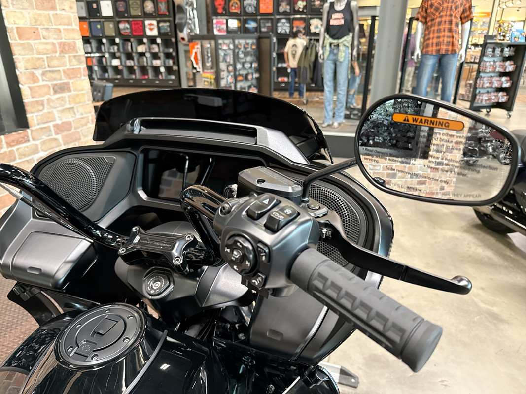 Road Glide®