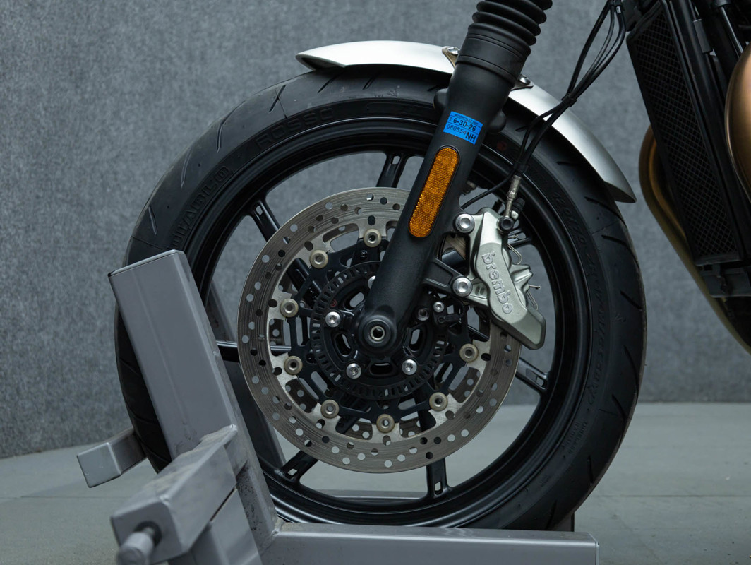 SPEED TWIN
