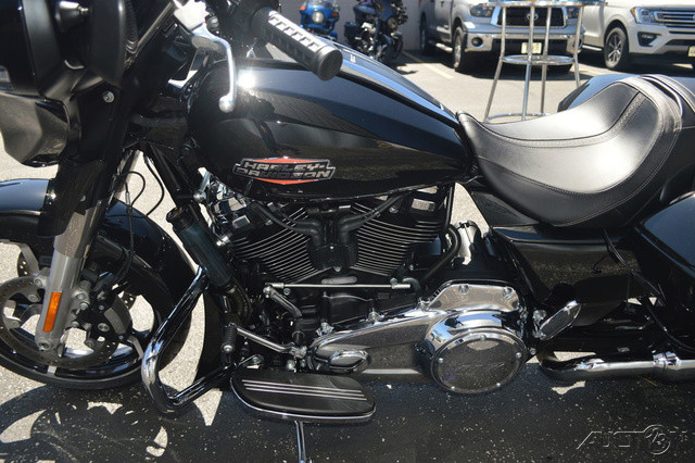 Street Glide®