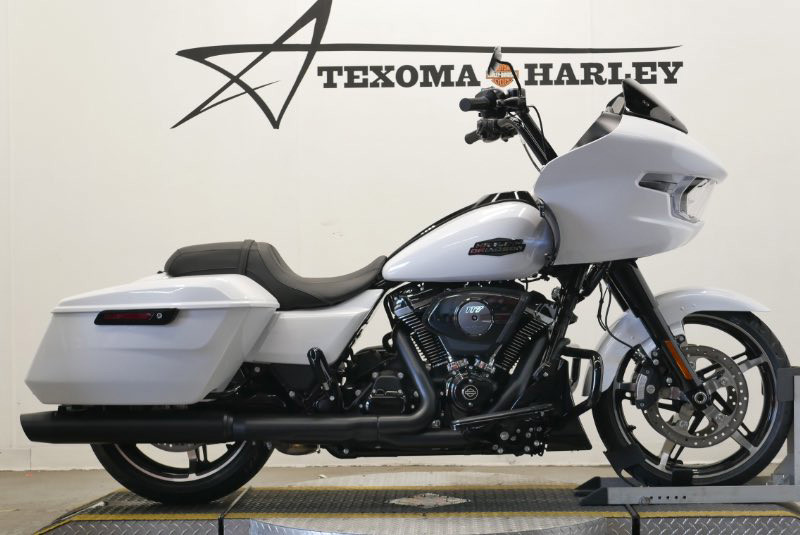 Road Glide®