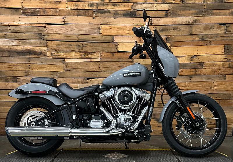 Street Bob®