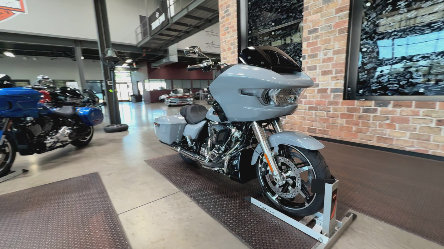 Road Glide®