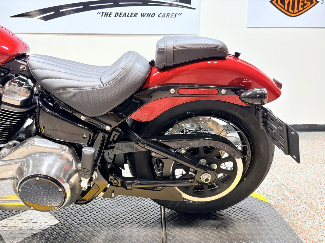 Street Bob®