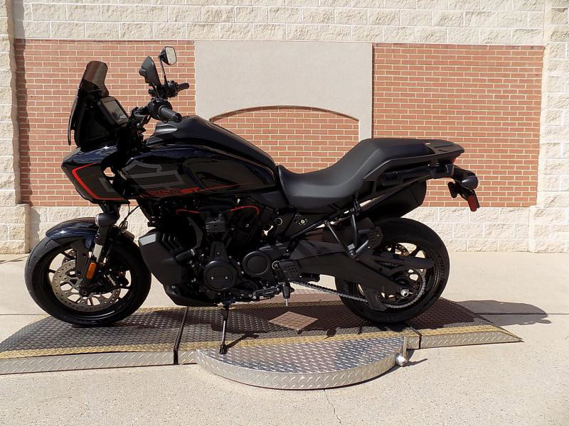 Pan America® 1250 ST