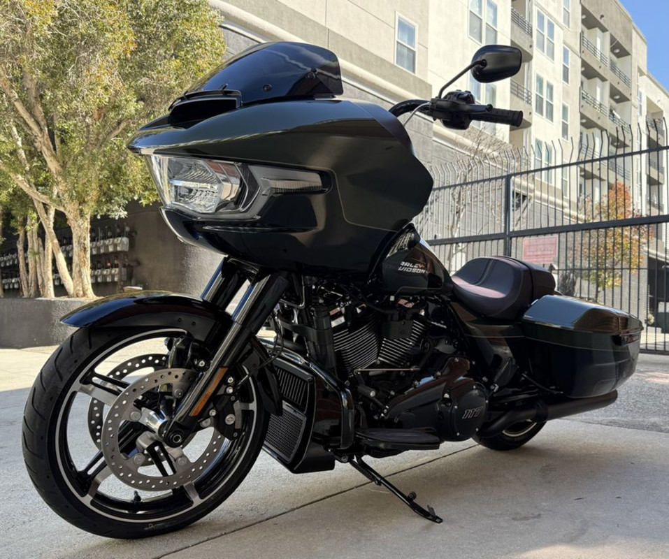 Road Glide®