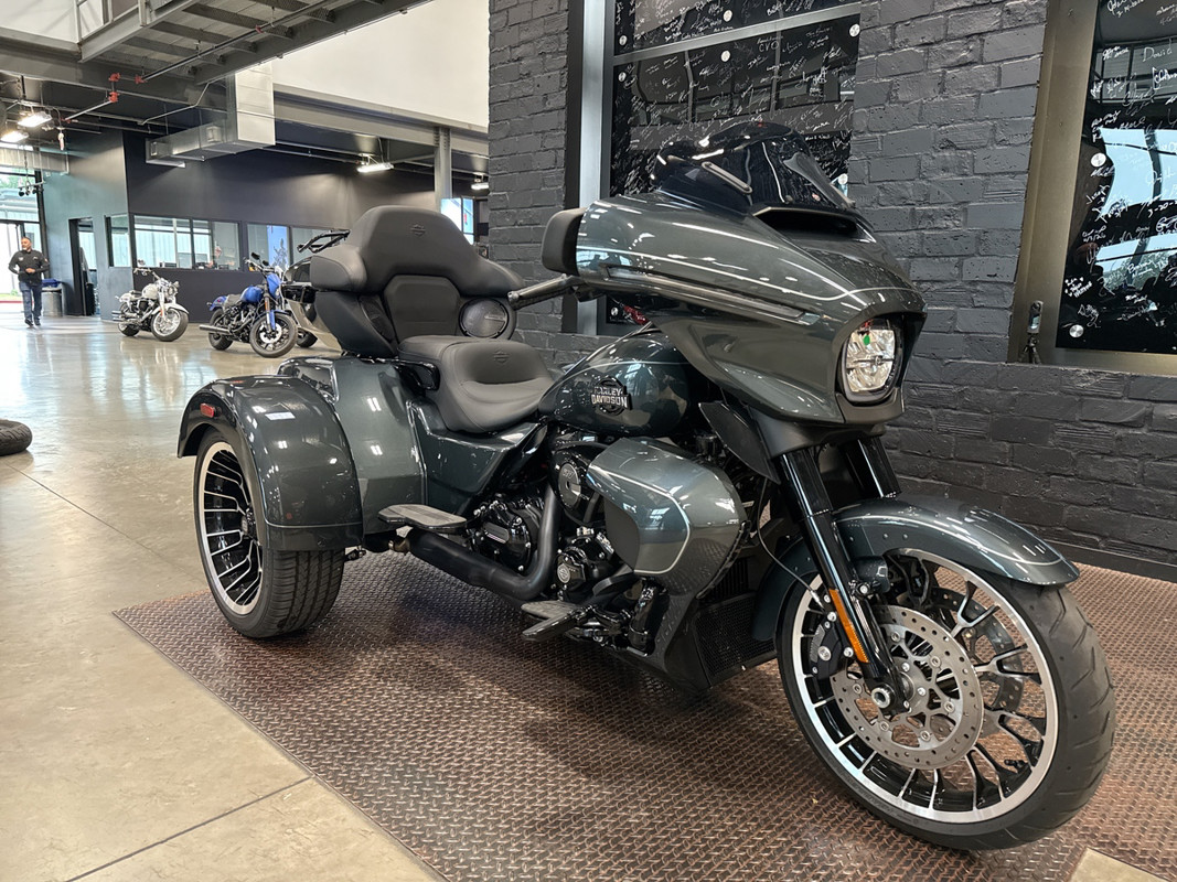 Street Glide® 3 Limited