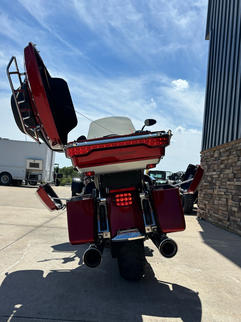 Road Glide® Ultra