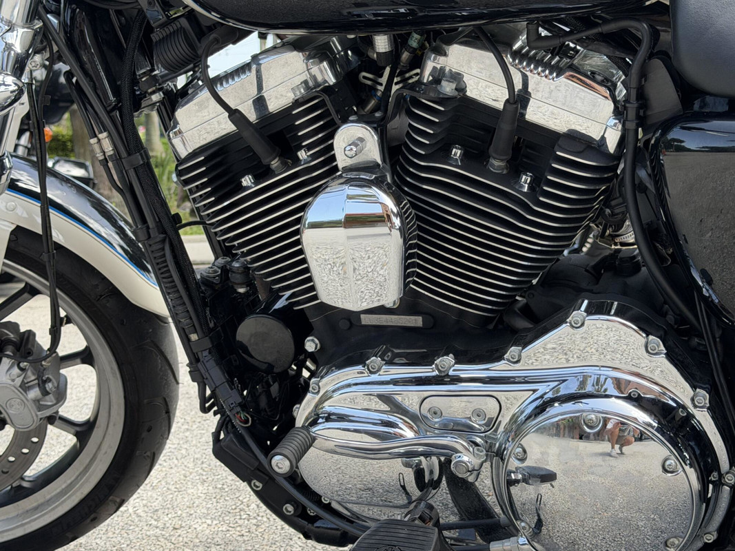 Sportster® SuperLow® 1200T
