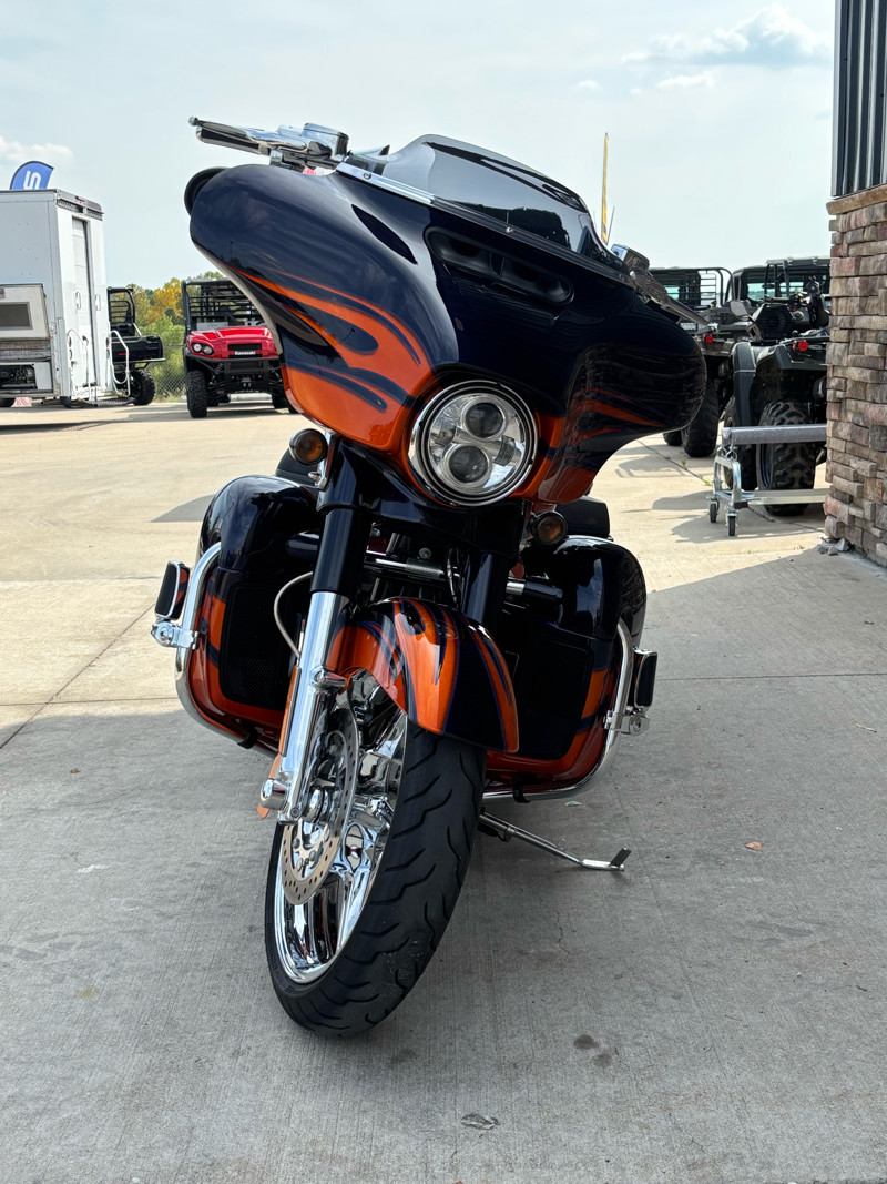 CVO® Street Glide®