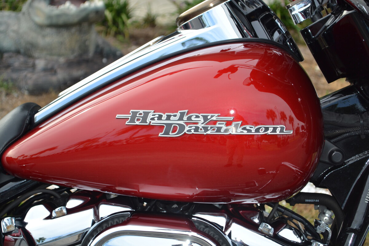 Street Glide®